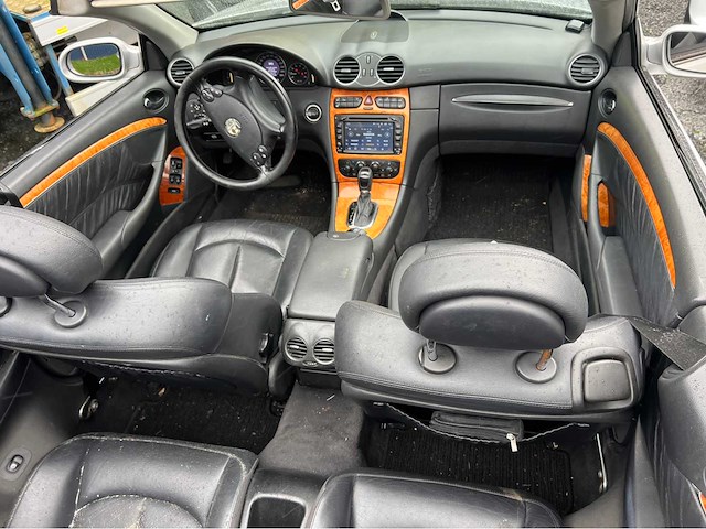 Mercedes-benz - 320 clk-klasse - cabrio - personenauto - 2006 - afbeelding 18 van  33
