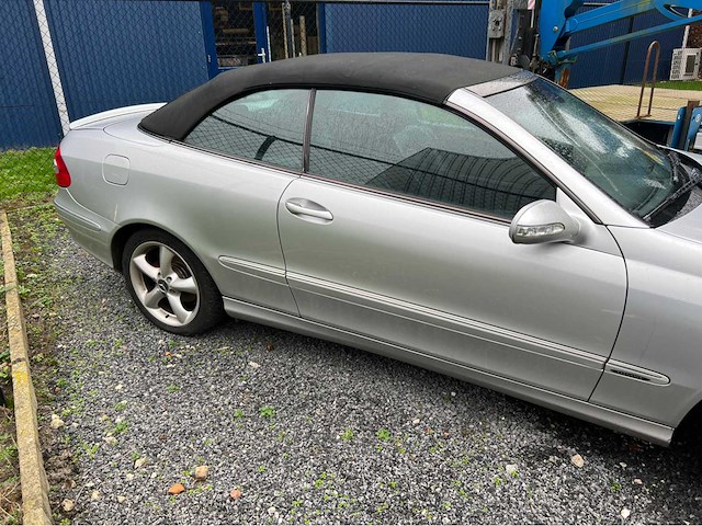Mercedes-benz - 320 clk-klasse - cabrio - personenauto - 2006 - afbeelding 30 van  33
