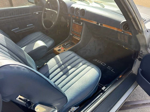 Mercedes-benz - 380 sl - 1984 - r-389-jj - personenauto - afbeelding 18 van  37