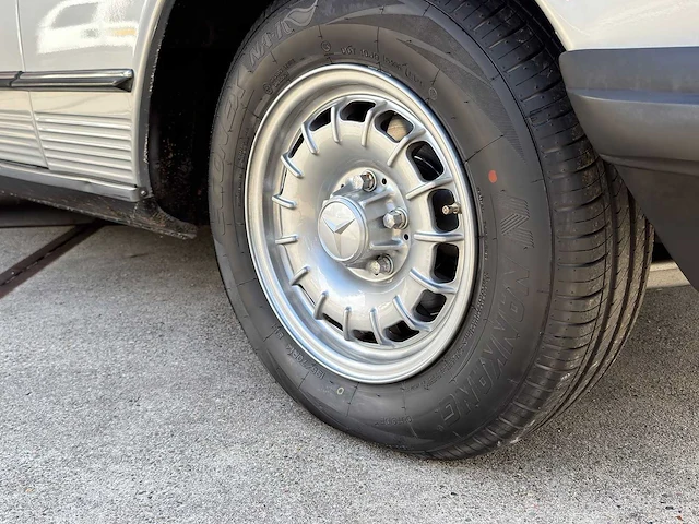 Mercedes-benz - 380 sl - 1984 - r-389-jj - personenauto - afbeelding 28 van  37