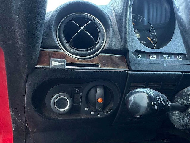 Mercedes-benz - 380 slc - 107 - automaat - 1979 - oldtimer - afbeelding 3 van  8