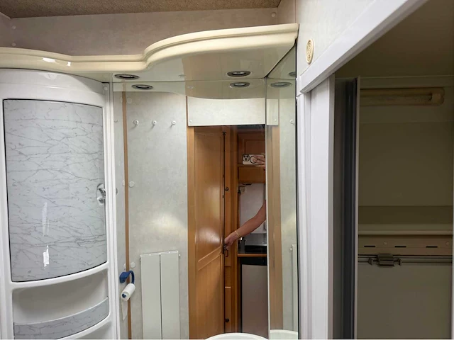 Mercedes-benz - 412 d - tabbert- camper - 1998 - afbeelding 18 van  47
