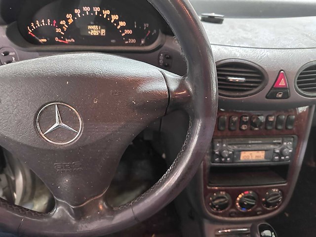 Mercedes-benz - a-klasse - 140 classic automaat- j-847-kx- 2004 - afbeelding 12 van  13