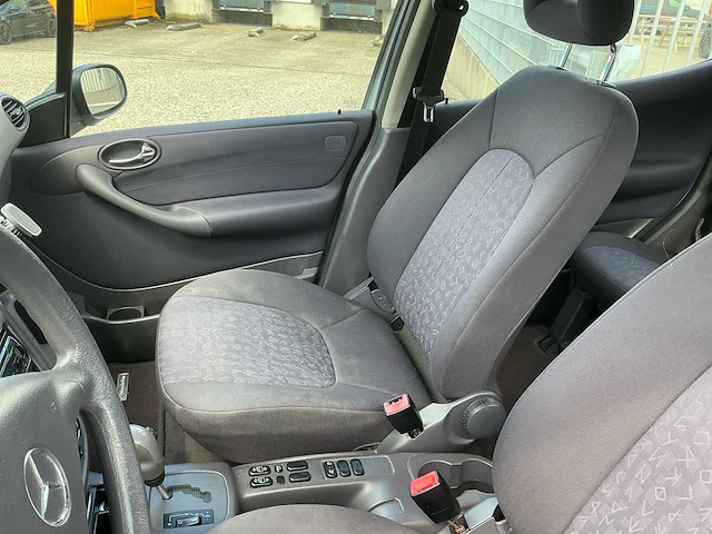Mercedes-benz - a-klasse - 140 classic lang automaat - car - 2004 - afbeelding 18 van  32