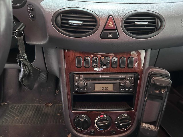 Mercedes-benz - a-klasse - 140 elegance - car - 2004 - afbeelding 1 van  11