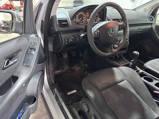 Mercedes-benz - a-klasse - 150 blueeff classic - 70-hrs-4- 2009 - afbeelding 5 van  5