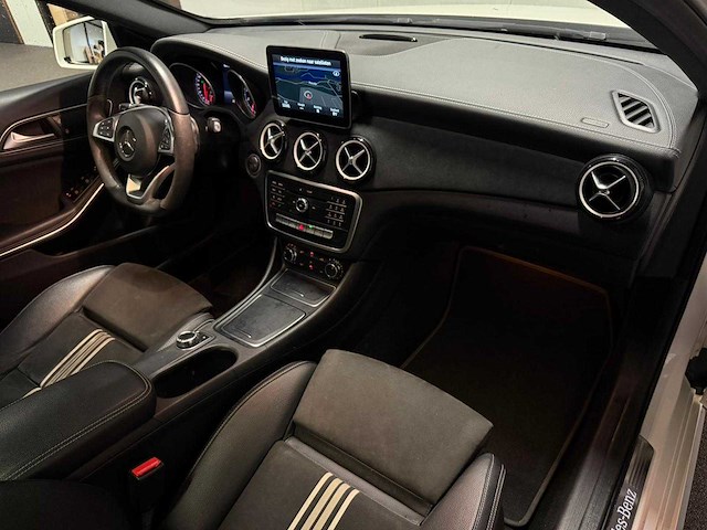 Mercedes-benz - a-klasse - 160 - car - 2017|ns-712-j|iaw - afbeelding 9 van  23