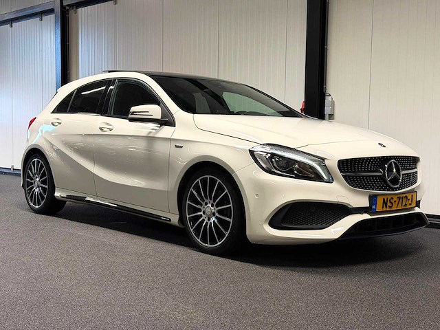 Mercedes-benz - a-klasse - 160 - car - 2017|ns-712-j|iaw - afbeelding 15 van  23