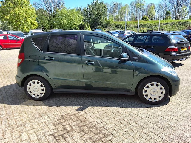 Mercedes-benz - a-klasse - 160 blueeff bns cl. - car - 2010 - afbeelding 11 van  16