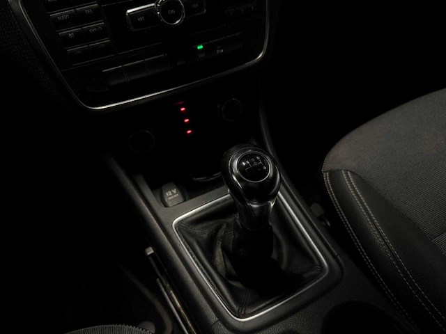 Mercedes-benz - a-klasse - 180 2013 5-klj-49 iaw - afbeelding 15 van  17