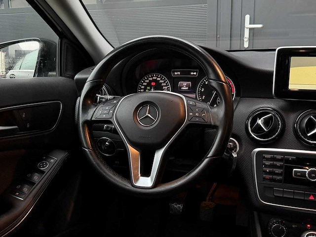 Mercedes-benz - a-klasse - 180 4u3 - car - 2014|8-tgr-29|iaw - afbeelding 16 van  23