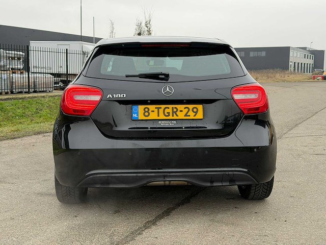 Mercedes-benz - a-klasse - 180 4u3 - car - 2014|8-tgr-29|iaw - afbeelding 18 van  23