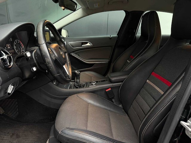 Mercedes-benz - a-klasse - 180 4u3 - car - 2014|8-tgr-29|iaw - afbeelding 5 van  23