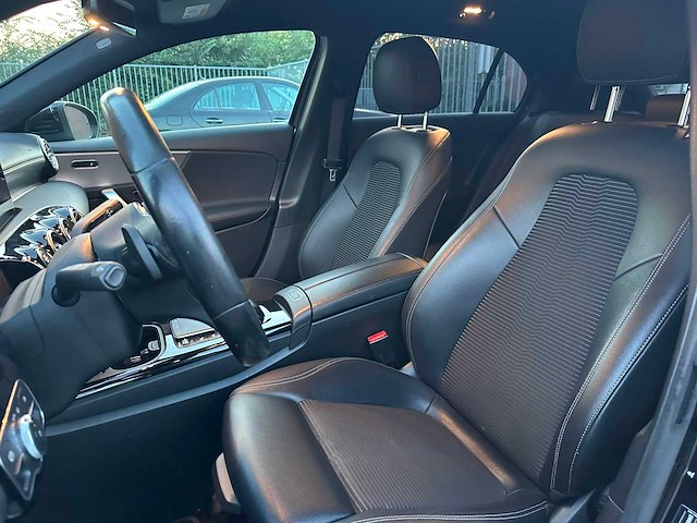 Mercedes-benz - a-klasse - 180 bns solution - car - automaat - 2020 - afbeelding 3 van  29