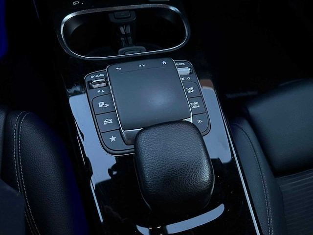 Mercedes-benz - a-klasse - 180 bns solution - car - automaat - 2020 - afbeelding 18 van  29