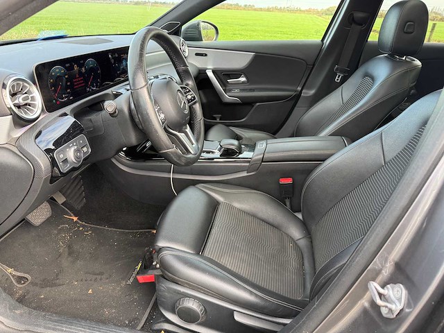 Mercedes-benz - a-klasse - 180 d bns sol. amg - personenauto - afbeelding 11 van  13