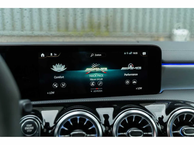 Mercedes-benz - a-klasse - amg 45 s 4matic+ - 2021 - l-749-nx - personenauto - afbeelding 26 van  47