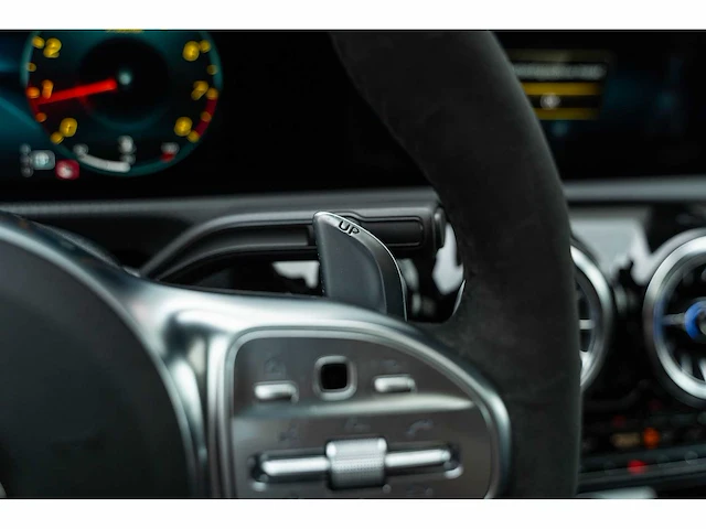 Mercedes-benz - a-klasse - amg 45 s 4matic+ - 2021 - l-749-nx - personenauto - afbeelding 27 van  47