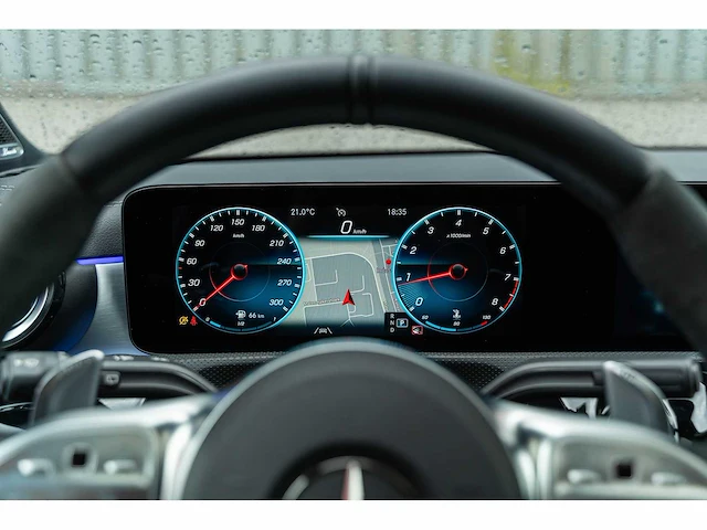 Mercedes-benz - a-klasse - amg 45 s 4matic+ - 2021 - l-749-nx - personenauto - afbeelding 36 van  47