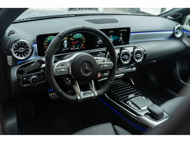Mercedes-benz - a-klasse - amg 45 s 4matic+ - 2021 - l-749-nx - personenauto - afbeelding 43 van  47
