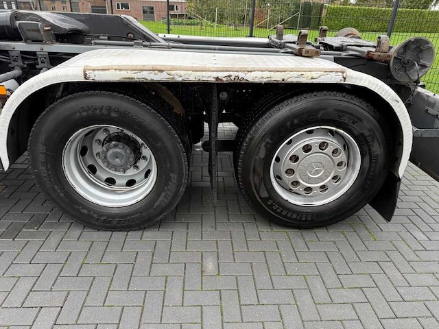 Mercedes-benz - actros - haakarm - 43-bbs-8 - 2013 - vrachtwagen - afbeelding 8 van  40