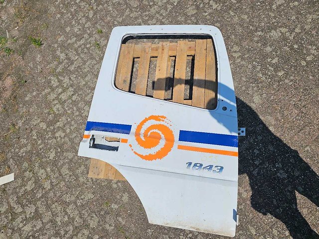 Mercedes benz - actros a rechts - vrachtwagen deur - afbeelding 1 van  2