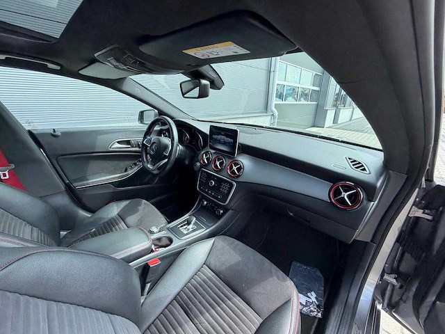 Mercedes-benz - amg - cla-klasse - shooting brake - 45 4m. or.arted - personenauto - 2015 - afbeelding 2 van  20