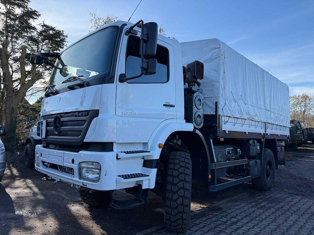 Mercedes benz - axor 1829 4x4 - vrachtwagen - afbeelding 1 van  8