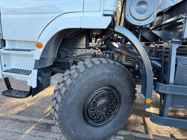 Mercedes benz - axor 1829 4x4 - vrachtwagen - afbeelding 4 van  8