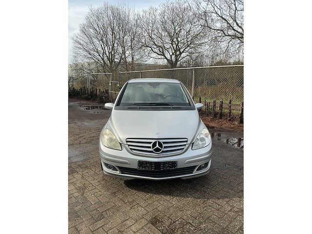 Mercedes-benz - b 180 cdi - belgische papieren - afbeelding 11 van  22