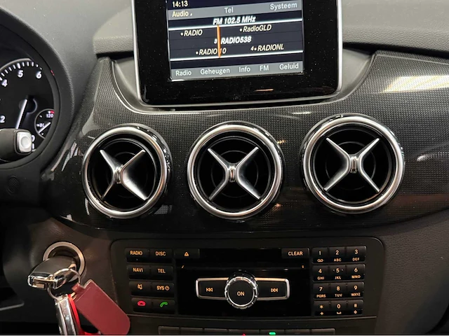 Mercedes-benz - b-klasse - 200 - automaat - personenauto - 2012 - afbeelding 2 van  27