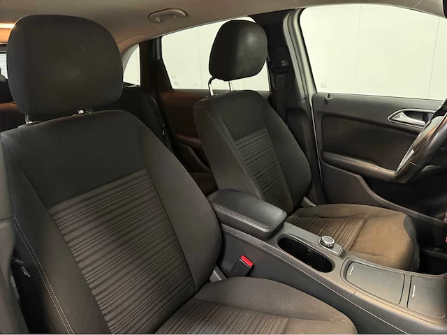 Mercedes-benz - b-klasse - 200 - automaat - personenauto - 2012 - afbeelding 24 van  27