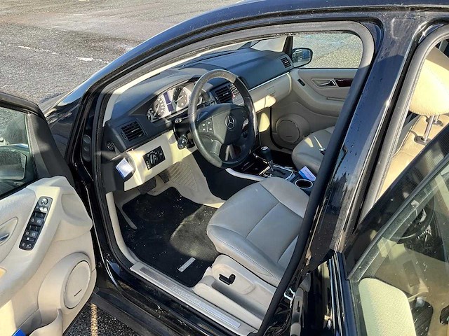 Mercedes-benz - b-klasse - 200 turbo - personenauto - afbeelding 6 van  27