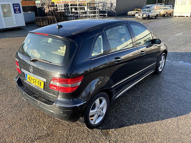 Mercedes-benz - b-klasse - 200 turbo - personenauto - afbeelding 25 van  27