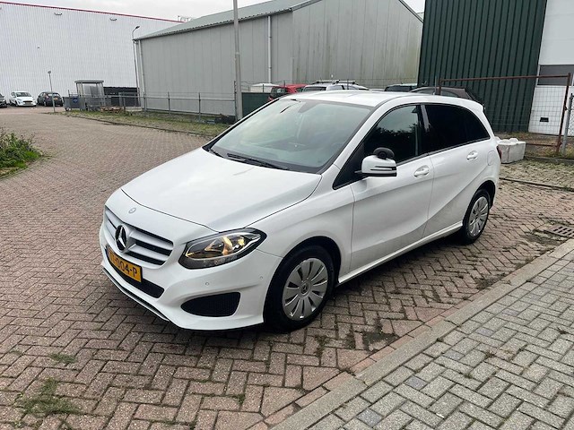 Mercedes-benz - b-klasse - 220 d , tt-004-p - afbeelding 1 van  26