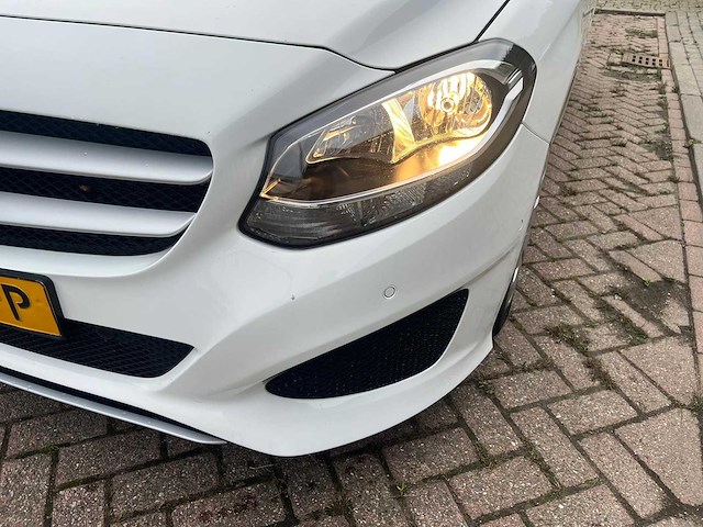 Mercedes-benz - b-klasse - 220 d , tt-004-p - afbeelding 19 van  26