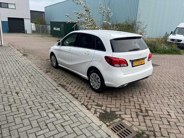 Mercedes-benz - b-klasse - 220 d , tt-004-p - afbeelding 21 van  26