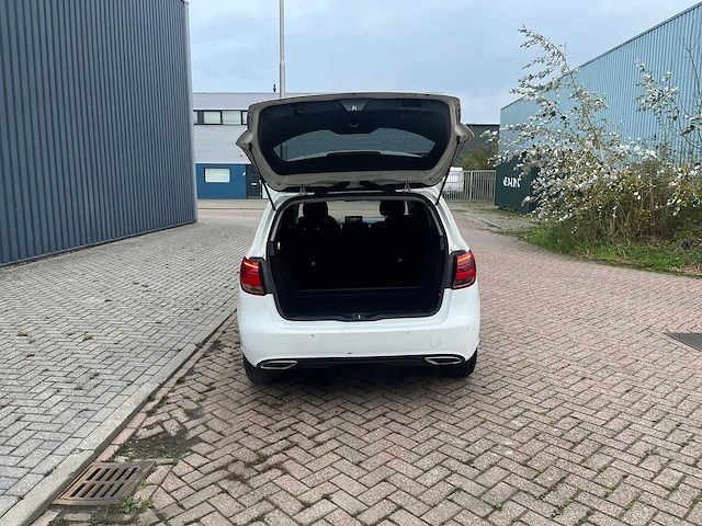 Mercedes-benz - b-klasse - 220 d , tt-004-p - afbeelding 23 van  26