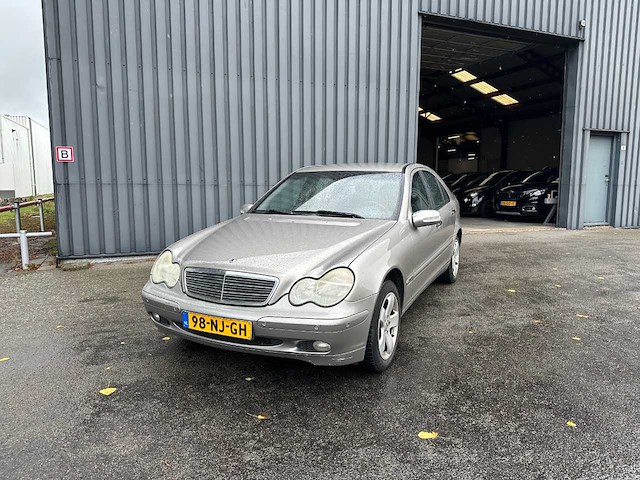Mercedes-benz - c-klasse - 180 k. amice - car - 2003 - afbeelding 1 van  53