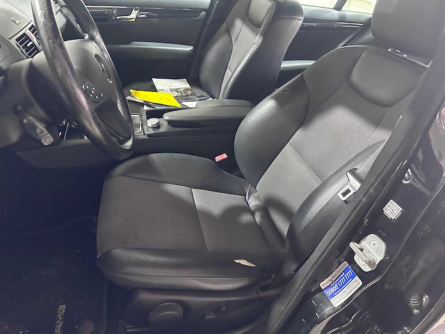 Mercedes-benz - c-klasse - 200 k - 70-gfg-3 - afbeelding 4 van  12