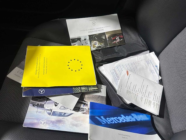 Mercedes-benz - c-klasse - 200 k - 70-gfg-3 - afbeelding 7 van  12