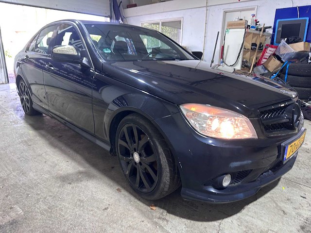 Mercedes-benz - c-klasse - 200 k - 70-gfg-3 - afbeelding 11 van  12