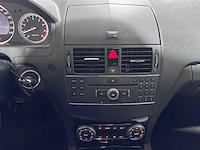 Mercedes-benz - c-klasse - 200 k - 70-gfg-3 - afbeelding 3 van  10