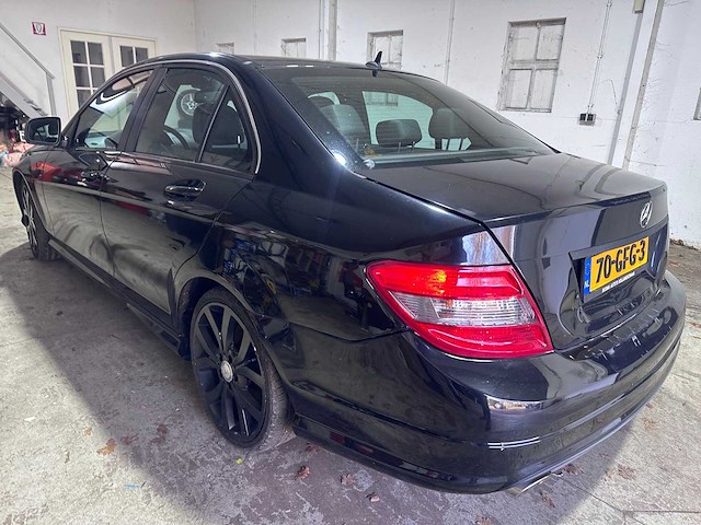 Mercedes-benz - c-klasse - 200 k - 70-gfg-3 - afbeelding 12 van  19