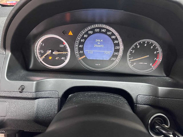 Mercedes-benz - c-klasse - 200 k - 70-gfg-3 - afbeelding 18 van  18
