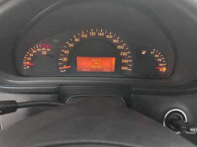 Mercedes-benz - c-klasse - 240 v6 elegance automaat- 16-gn-jr- 2001 - afbeelding 18 van  18
