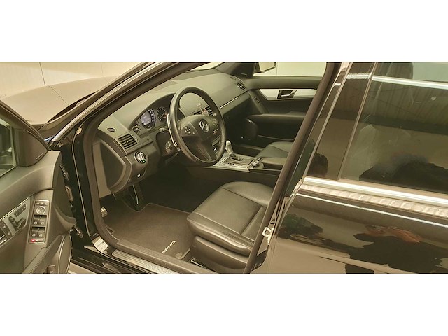 Mercedes-benz - c-klasse - 350 - amg - avantgarde - afbeelding 13 van  31