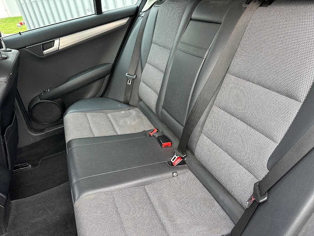 Mercedes-benz - c-klasse - combi c180 - car - 2013 - afbeelding 26 van  37