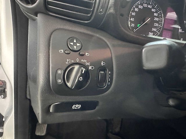 Mercedes-benz - c-klasse combi - 180 k. elegance automaat- 20-pl-db- 2004 - afbeelding 2 van  12
