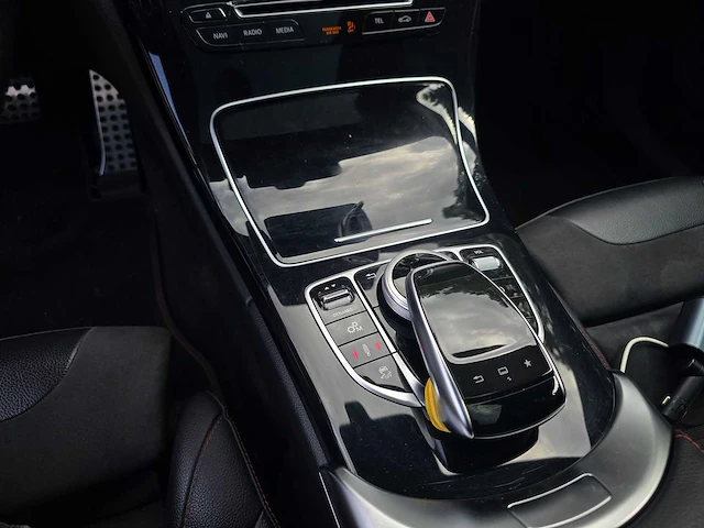 Mercedes-benz - c-klasse estate - c43s - 450 amg 4matic - sn-540-x - 2015 - personenauto - afbeelding 14 van  30
